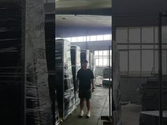 φράχτης ασφαλείας με χρώμα παλέτας από σίδηρο μαύρο